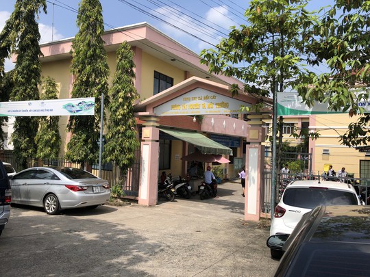 Bắt Giám đốc chi nhánh Văn phòng đăng ký đất đai Bến Cát - Ảnh 1. Bắt Giám đốc chi nhánh Văn phòng đăng ký đất đai Bến Cát - Ảnh 1.