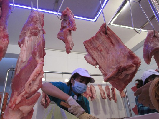 Giá thịt heo của Việt Nam cao gần gấp đôi châu Âu - Ảnh 1.