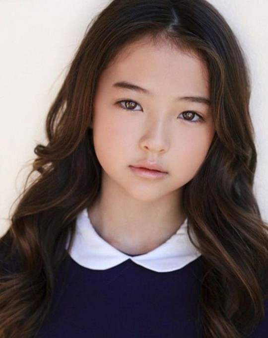 Tiểu Song Hye Kyo chạm mốc triệu lượt theo dõi ở tuổi lên 10 - Ảnh 11.