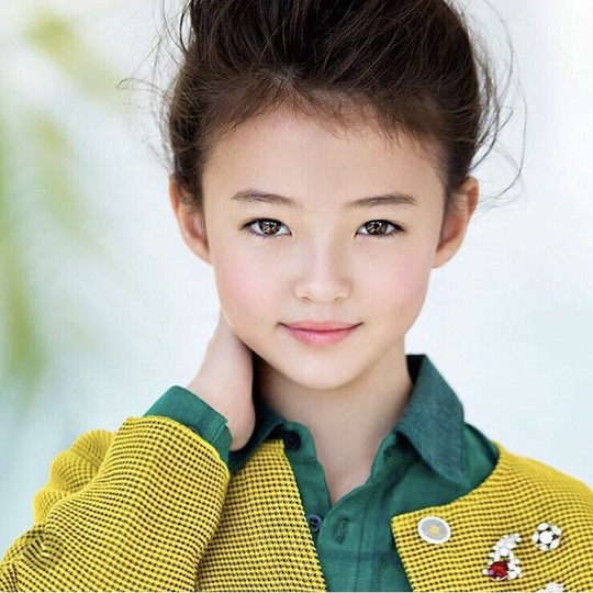 Tiểu Song Hye Kyo chạm mốc triệu lượt theo dõi ở tuổi lên 10 - Ảnh 9.