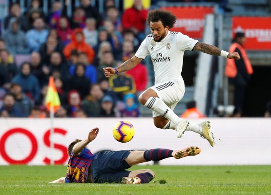 Hat-trick Suarez nhấn chìm Real Madrid ở El Clasico - Ảnh 5.