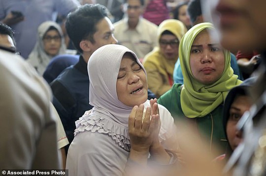 Rơi máy bay Indonesia: Ảnh chụp phút cuối và trường hợp may mắn thoát chết - Ảnh 3.