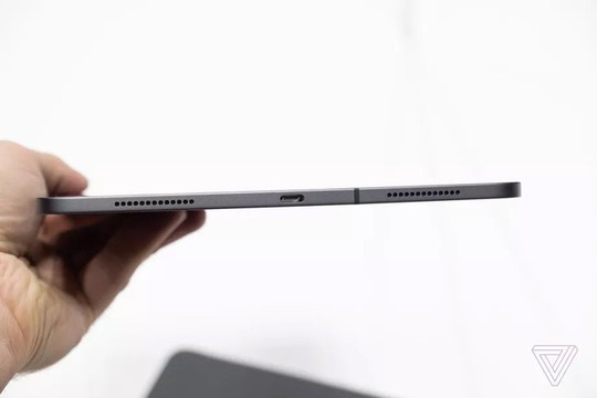 iPad Pro 2018 viền màn hình mỏng, nhận dạng khuôn mặt - Ảnh 2. iPad Pro 2018 viền màn hình mỏng, nhận dạng khuôn mặt - Ảnh 2.