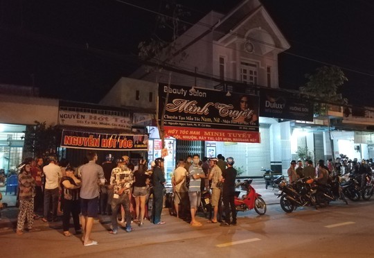 Đôi nam nữ tử vong trong phòng trọ khóa trái cửa - Ảnh 1.