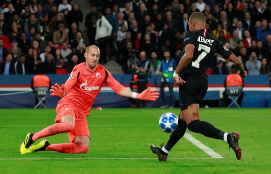 PSG hồi sinh nhờ Neymar, Liverpool gục ngã trên đất Ý - Ảnh 3.