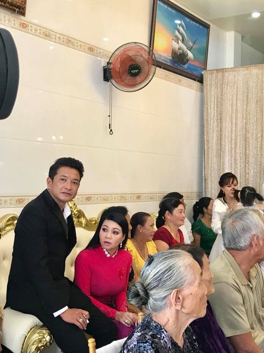 Nghệ sĩ Trọng Nghĩa cưới vợ ở tuổi 52 - Ảnh 6. Nghệ sĩ Trọng Nghĩa cưới vợ ở tuổi 52 - Ảnh 6.