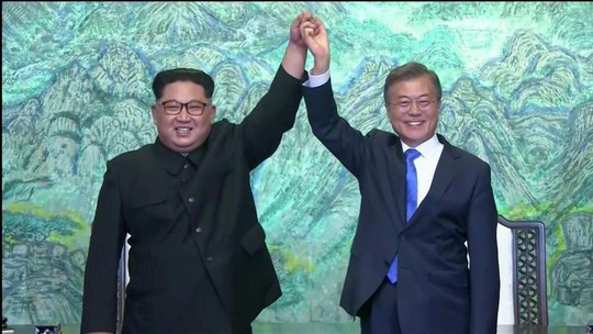 Bộ ba Kim - Moon - Trump: Ứng viên giải Nobel Hòa bình 2018 - Ảnh 1.