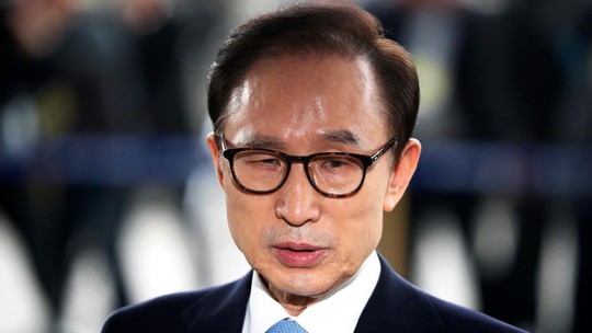 Thêm một cựu tổng thống Hàn Quốc trúng lời nguyền - Ảnh 1.