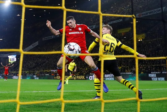 Tiệc bàn thắng siêu kinh điển Bundesliga, Dortmund quật ngã Bayern Munich - Ảnh 4. Tiệc bàn thắng siêu kinh điển Bundesliga, Dortmund quật ngã Bayern Munich - Ảnh 4.