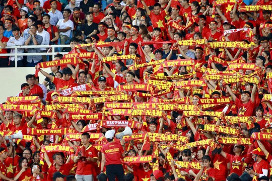Clip Việt Nam - Malaysia 2-0: Chiến công trọn vẹn cho chủ nhà - Ảnh 2.