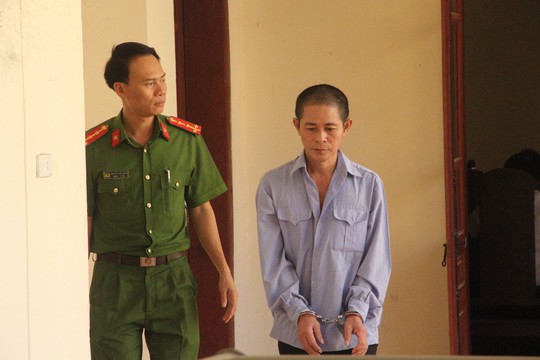 Rút lưỡi lê đâm chết em rể vì cho rằng hỗn láo khi nhậu - Ảnh 1. Rút lưỡi lê đâm chết em rể vì cho rằng hỗn láo khi nhậu - Ảnh 1.