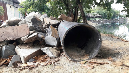 Đà Nẵng: Dân kêu trời vì kênh, hồ điều tiết gây ô nhiễm triền miên - Ảnh 7. Đà Nẵng: Dân kêu trời vì kênh, hồ điều tiết gây ô nhiễm triền miên - Ảnh 7.