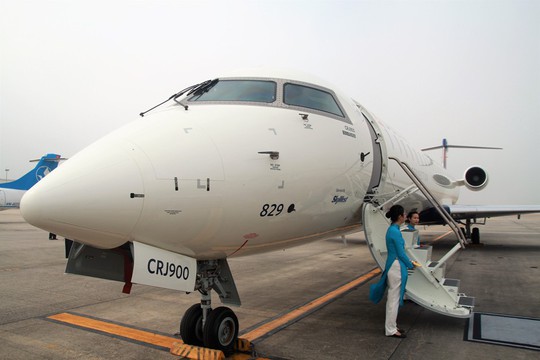 Bay thử nghiệm máy bay CRJ900 Bombardier tại Nội Bài - Ảnh 3.