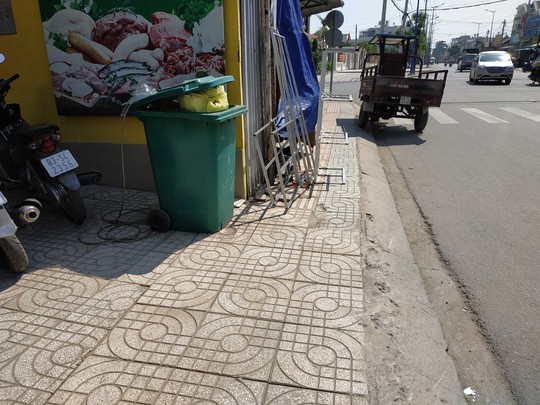 Phân loại rác: Người quan tâm, kẻ thờ ơ - Ảnh 1. Phân loại rác: Người quan tâm, kẻ thờ ơ - Ảnh 1.
