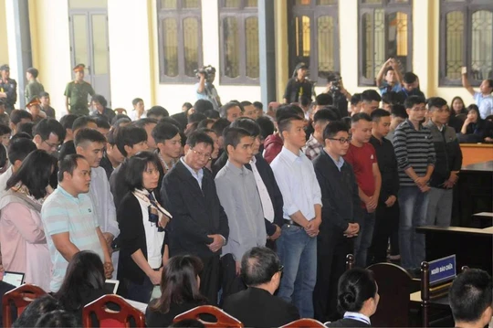 VỤ ÁN ĐÁNH BẠC NGÀN TỈ: Nguyên trung tướng Phan Văn Vĩnh bị phạt 9 năm tù - Ảnh 1.