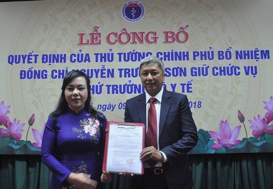 Ông Nguyễn Trường Sơn chính thức giữ chức vụ Thứ trưởng Bộ Y tế - Ảnh 1. Ông Nguyễn Trường Sơn chính thức giữ chức vụ Thứ trưởng Bộ Y tế - Ảnh 1.