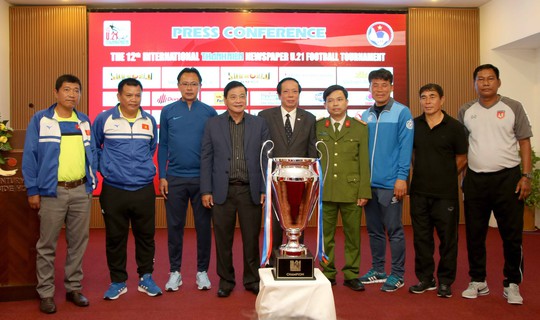 HLV tuyển trẻ Hàn Quốc tin Việt Nam sẽ vô địch AFF Cup 2018 - Ảnh 1.