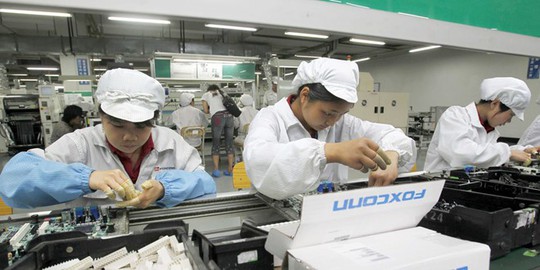 Nhà máy ráp iPhone có thể tháo chạy khỏi Trung Quốc - Ảnh 1.