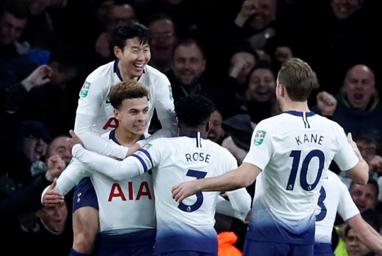 Arsenal thảm bại trước Tottenham, Chelsea hẹn derby ở bán kết League Cup - Ảnh 5.