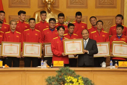 Thủ tướng Nguyễn Xuân Phúc: Niềm tin vào đội tuyển Việt Nam rất lớn - Ảnh 2.