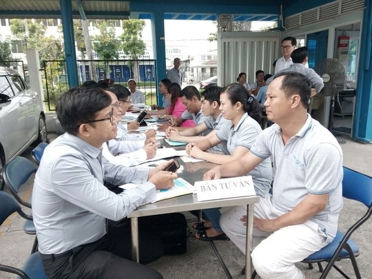 Tư vấn pháp luật miễn phí cho công nhân - Ảnh 1.