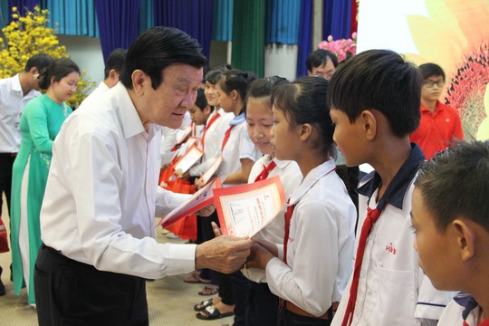 Mang Xuân ấm áp đến mọi nhà - Ảnh 1.