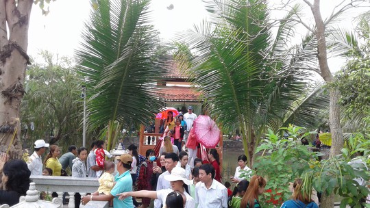 Mướt mồ hôi ở ngôi chùa lớn nhất miền Tây ngày mùng 1 Tết - Ảnh 23.