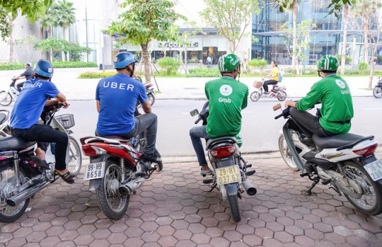 Xe ôm công nghệ đang khiến giới trẻ Việt lụi tàn? - Ảnh 1. Xe ôm công nghệ đang khiến giới trẻ Việt lụi tàn? - Ảnh 1.