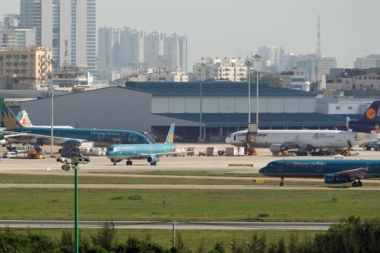 6 phương án mở rộng sân bay Tân Sơn Nhất - Ảnh 1.