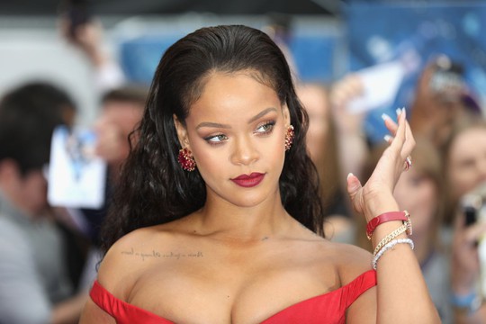 Ca sĩ bốc lửa Rihanna là một Gooner thật sự - Ảnh 1.