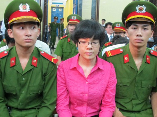 Siêu lừa Huyền Như từng bị xã hội đen đe dọa - Ảnh 1. Siêu lừa Huyền Như từng bị xã hội đen đe dọa - Ảnh 1.