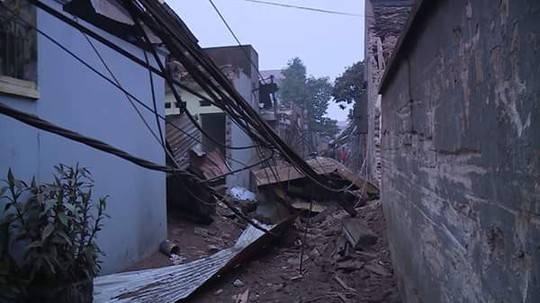 Bắc Ninh: Nổ lớn vùi lấp 5 ngôi nhà, 9 người thương vong - Ảnh 11.