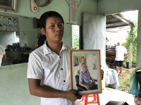 Nấc nghẹn trong lễ viếng nguyên Thủ tướng Phan Văn Khải - Ảnh 3.