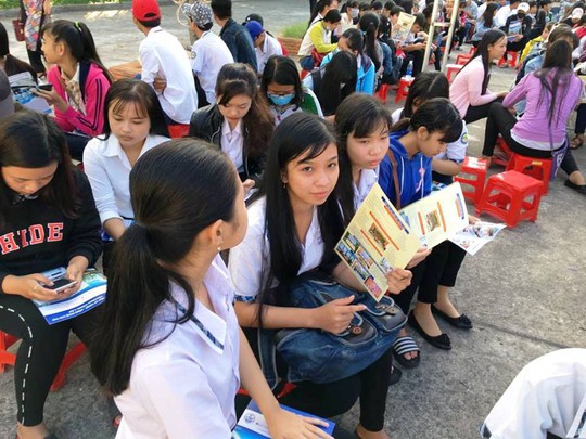 Đưa trường học đến thí sinh tại Hậu Giang: Chọn ngành mà cứ lo thất nghiệp! - Ảnh 4.