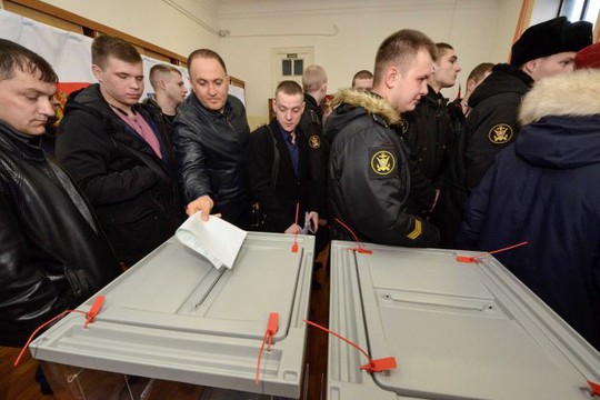 Vụ cựu điệp viên Nga bị đầu độc khiến người ủng hộ ông Putin đoàn kết - Ảnh 2. Vụ cựu điệp viên Nga bị đầu độc khiến người ủng hộ ông Putin đoàn kết - Ảnh 2.