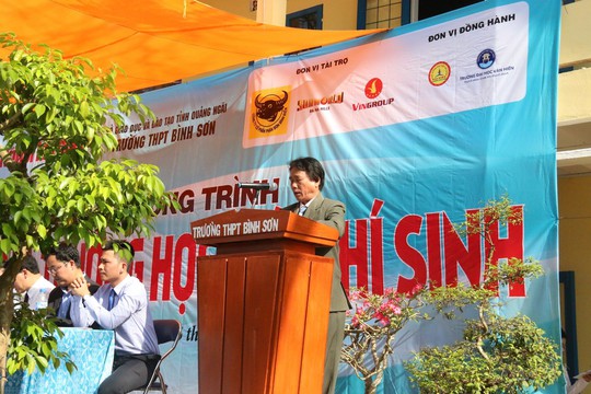 Đưa trường học đến thí sinh Quảng Ngãi: Con gái có nên học xây dựng? - Ảnh 13.