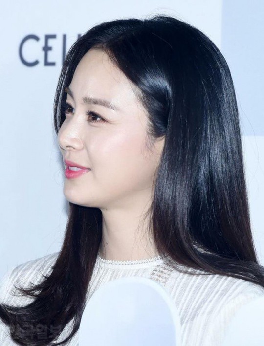 5 tháng sau sinh, Kim Tae Hee xuất hiện vẫn xinh ngất ngây | Phụ nữ - Báo  Người Lao Động