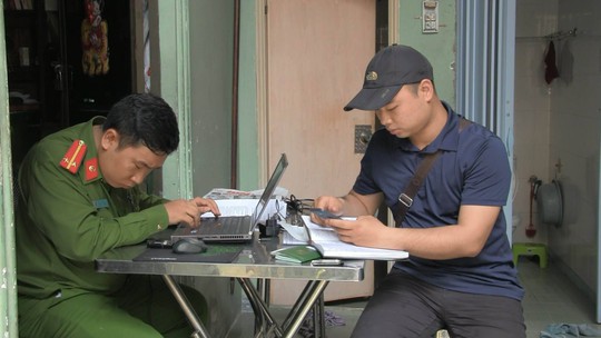 Lộ diện ông trùm đường dây đánh bạc ngàn tỉ tại TP HCM - Ảnh 3. Lộ diện ông trùm đường dây đánh bạc ngàn tỉ tại TP HCM - Ảnh 3.