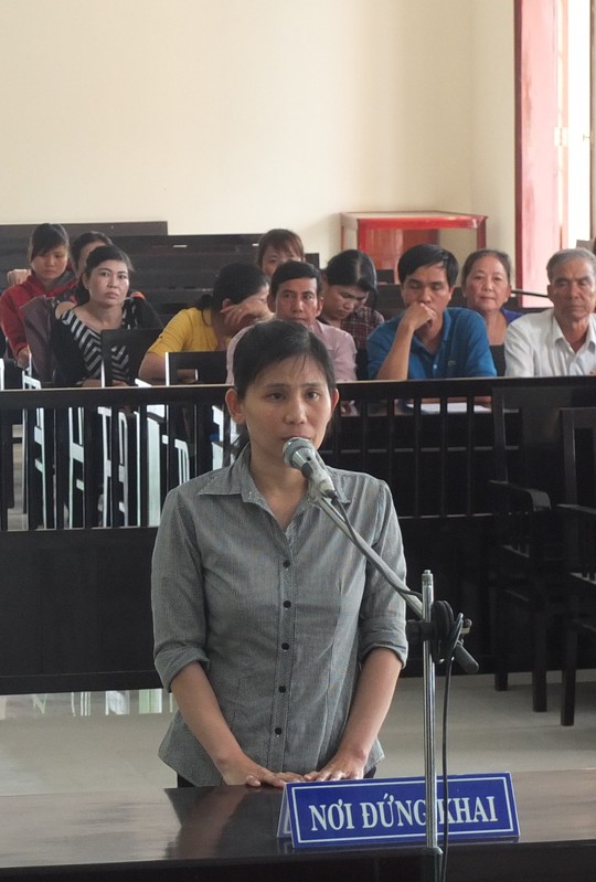 Nguyên nữ công an viên lừa đảo gần 6 tỉ đồng - Ảnh 1. Nguyên nữ công an viên lừa đảo gần 6 tỉ đồng - Ảnh 1.