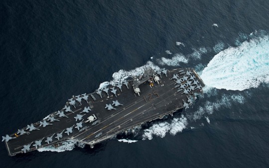 Cận cảnh tàu sân bay Mỹ tập trận trên biển Đông - Ảnh 10.