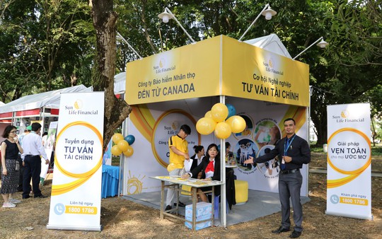 Nhiều cơ hội việc làm hấp dẫn trong ngành bảo hiểm - Ảnh 1. Nhiều cơ hội việc làm hấp dẫn trong ngành bảo hiểm - Ảnh 1.