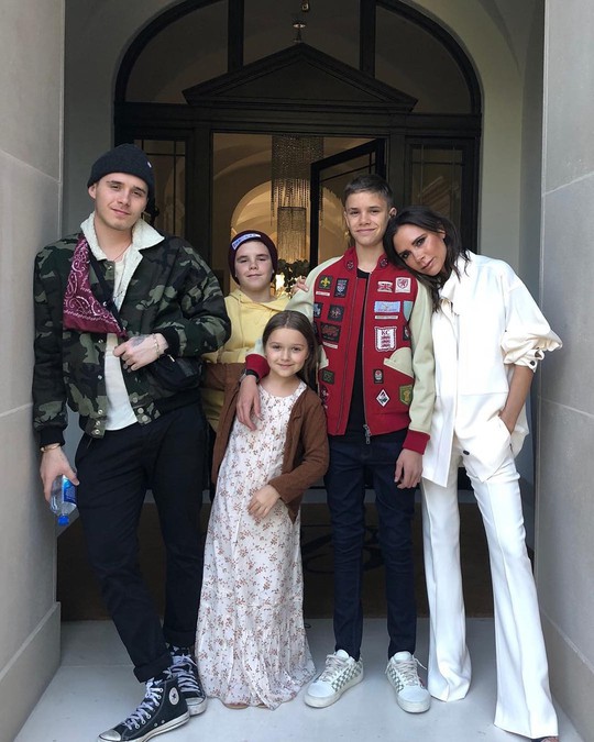 Gia đình hạnh phúc của Beckham và 4 người con sau 20 năm - Ảnh 15.