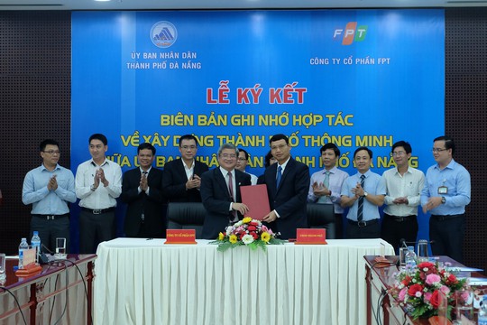 Đà Nẵng hợp tác với FPT phát triển thành phố thông minh - Ảnh 1.