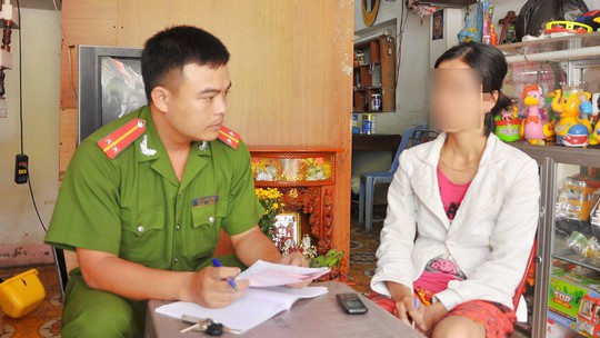 Lệnh bắt giả và chuyện người đàn bà rớt bẫy - Ảnh 1.