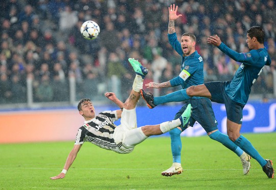 Ronaldo lập siêu phẩm khiến Juventus ôm hận tại Turin - Ảnh 3.