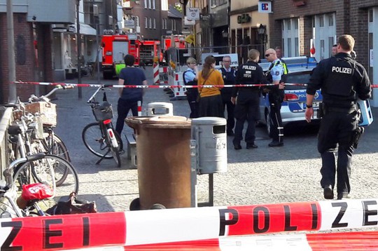 Vụ lao xe chết chóc ở Đức: Tiết lộ rợn người về kẻ tấn công - Ảnh 1.
