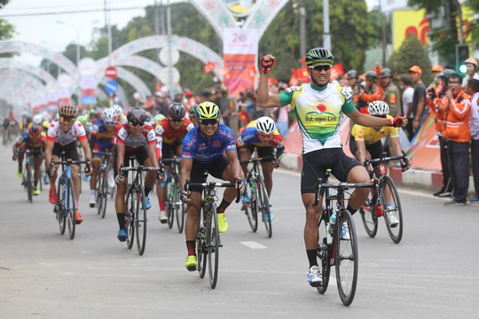 ng-thanh-tam-ve-nhat-chang-11-15232540255101175309867.jpg