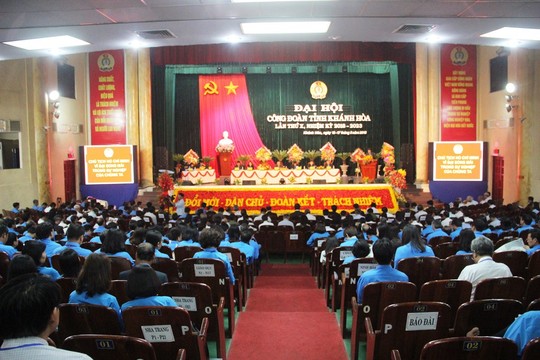 Ông Nguyễn Hòa tái đắc cử chức Chủ tịch LĐLĐ tỉnh Khánh Hòa - Ảnh 5. Ông Nguyễn Hòa tái đắc cử chức Chủ tịch LĐLĐ tỉnh Khánh Hòa - Ảnh 5.