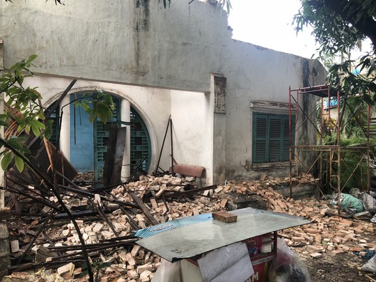 Xót xa biệt thự cổ ở Sài Gòn bị phá dỡ - Ảnh 1.