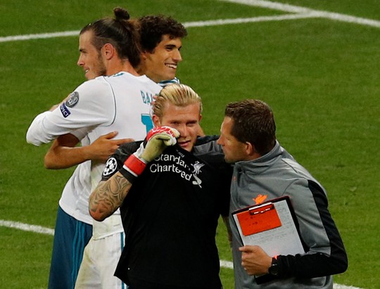 Cảnh sát Liverpool cảnh báo việc Karius bị đe dọa lấy mạng - Ảnh 3.